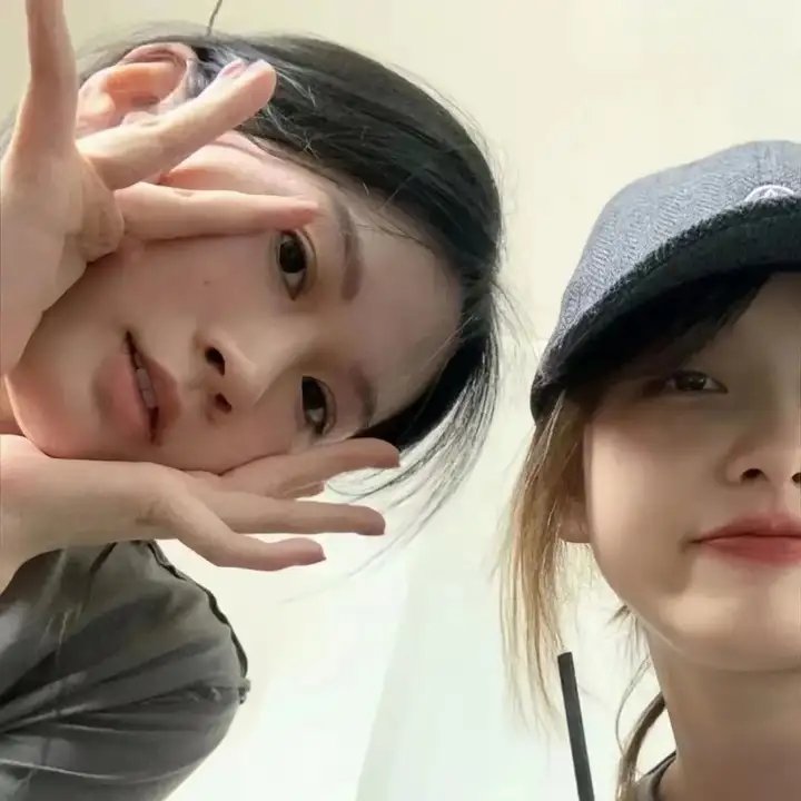 背后的她，眼前的我